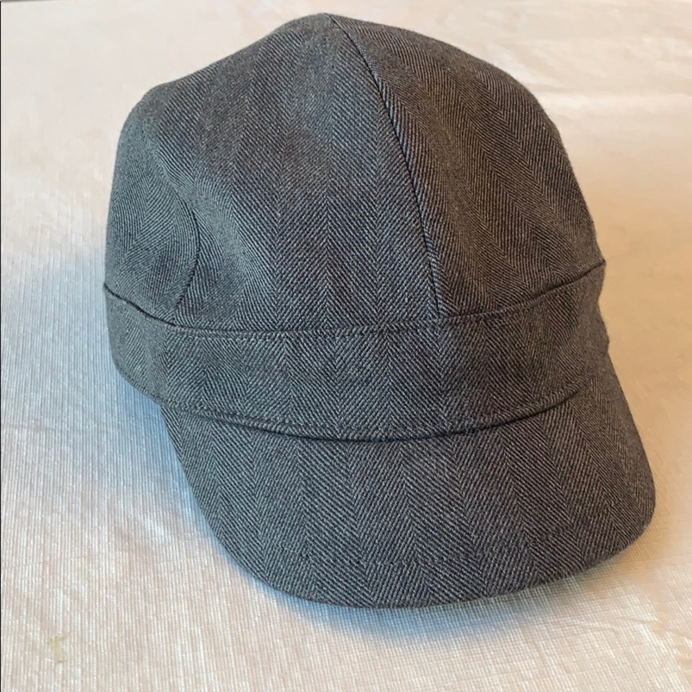 Armani Exchange grey tweed hat